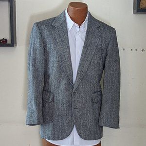 Men's Fine Herringbone 42S Sport Coat